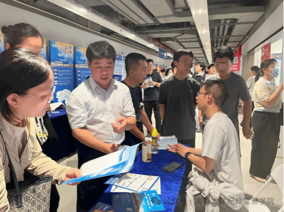 我院参加2026年海南省普通高校招生咨询会并赴琼海、万宁开展招生宣传